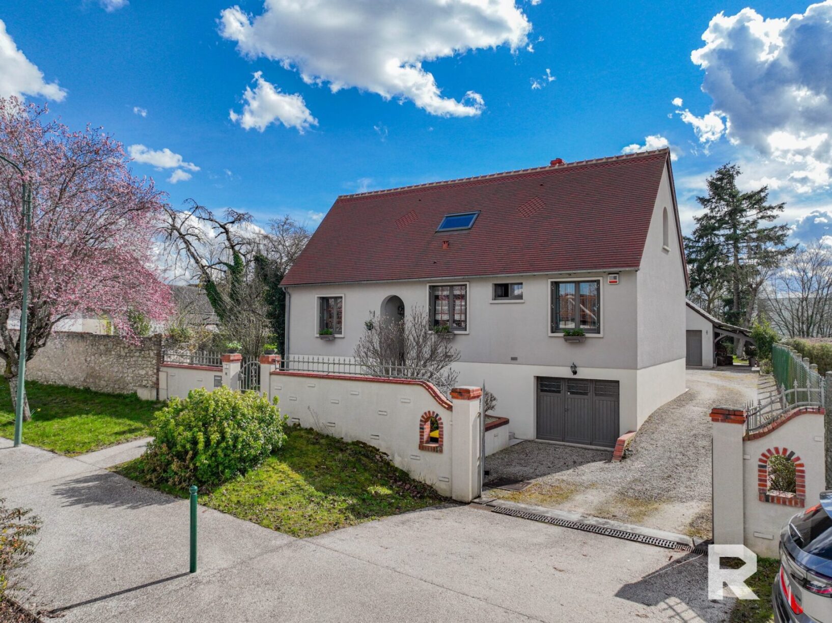 Maison Famillial - 4 chambres - Sous sol - Garage_VM995-RESIDE_RESIDE_Immobilier_1