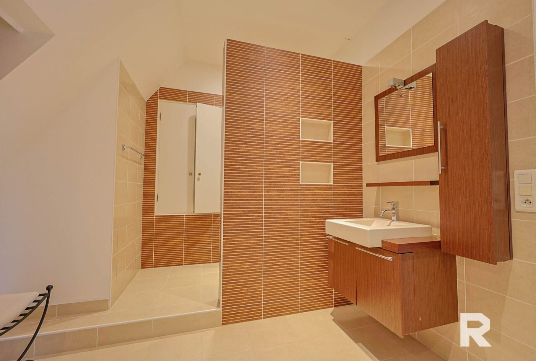 Maison d'architecte - haut de gamme - 5 chambres_VM996-RESIDE_RESIDE_Immobilier_15