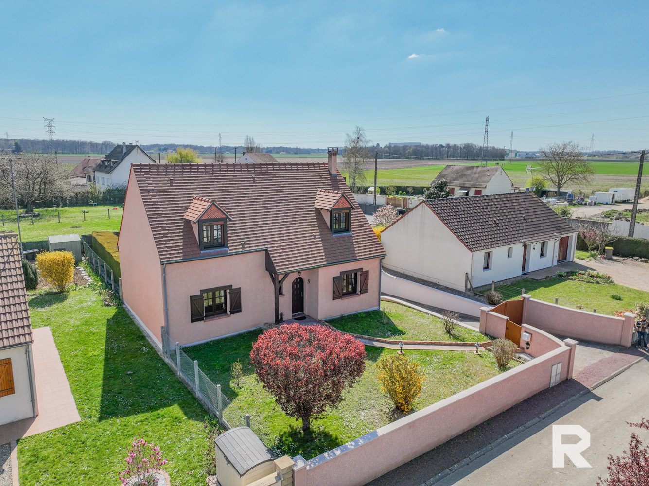 Maison famillial - 4 chambres - Sous sol -_VM1004-RESIDE_RESIDE_Immobilier_2