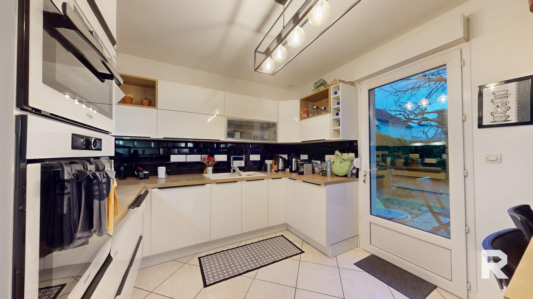 Maison-Familiale-Secteur-Christ-3-chambres--11142025_102803